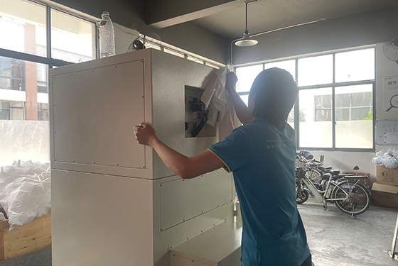 Move laser marking fume extractor